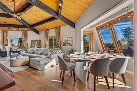 Top performing Airbnb: Copper Octagon Retreat -HotTub~FirePit~Mountain in Flagstaff