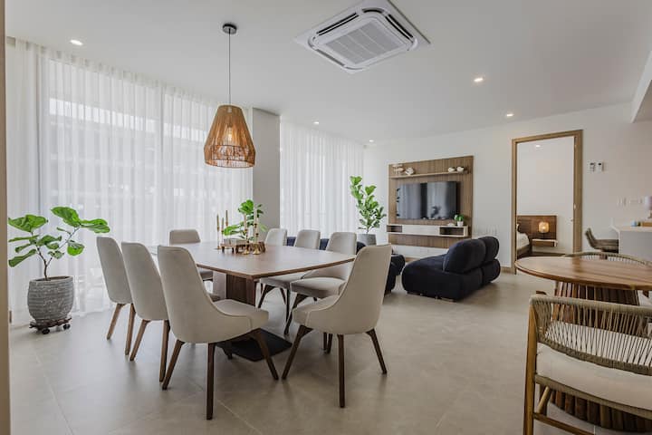 Morros Kai Luxe | 8 PPL | Beach Front | Gym | Pool