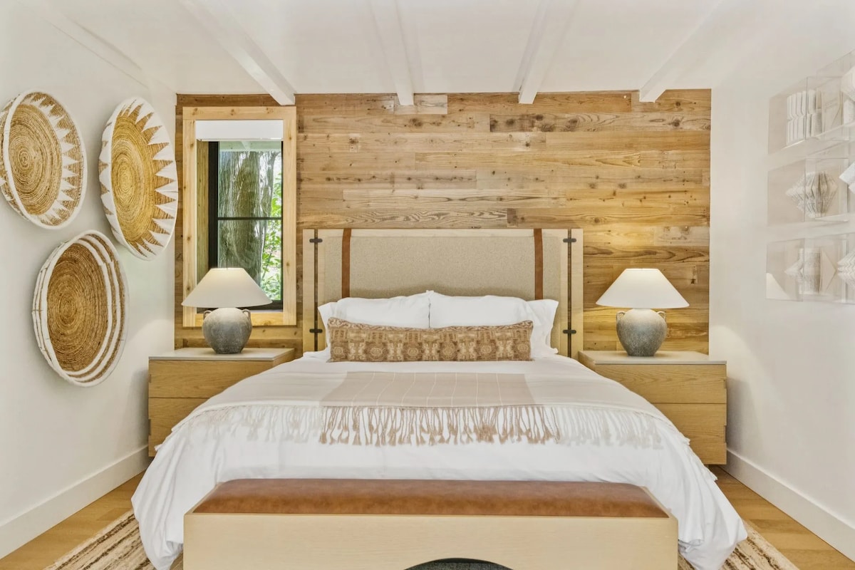 Joseph Campbell Cabin interior
