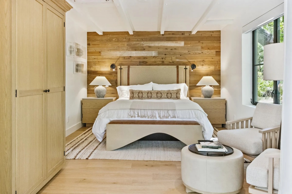 Rachel Carson Cabin bedroom