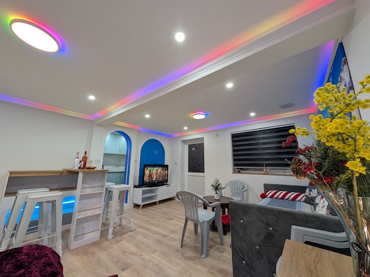 Santorini In Taplow: A Luxury Escape Windsor & Lhr - Marlow, Vereinigtes Königreich