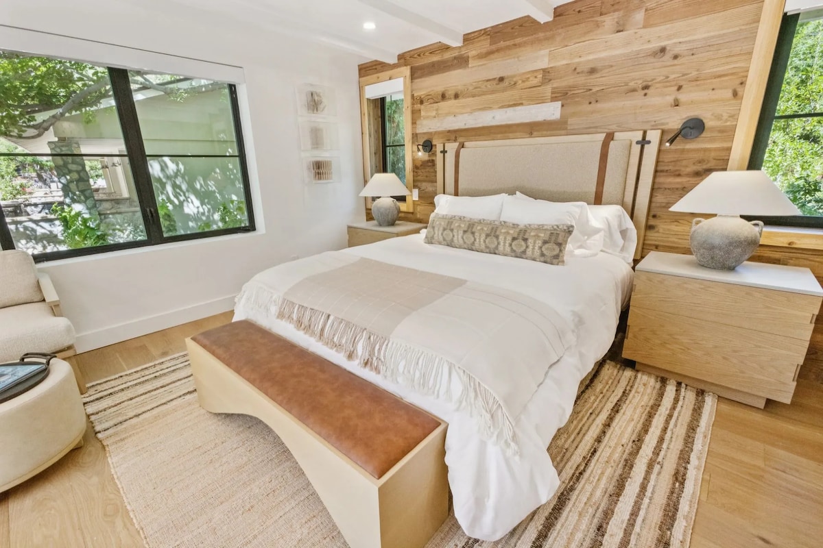 Masaru Emoto Cabin interior