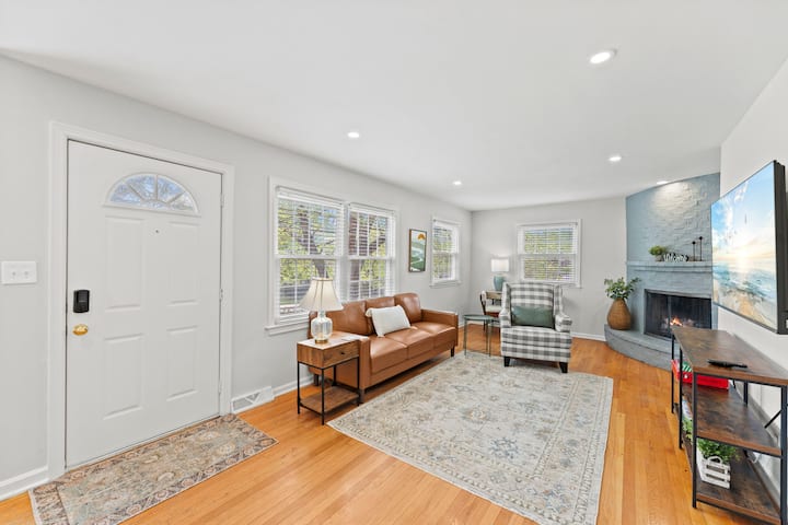 Stylish 2br Retreat | Minutes To Downtown Kc! - Mission, KS