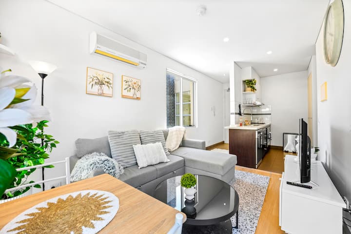 Upscale 1br Apt Near Monash With Parking Included - Forest Hill (Australia)