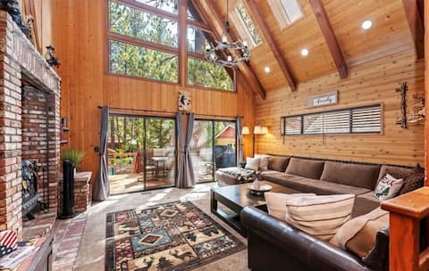 Popular Airbnb listing: Walk to Lake|Spacious|Game Room|Playground|EV in Big Bear Lake
