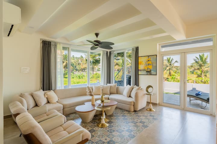 Living room 1 image 12