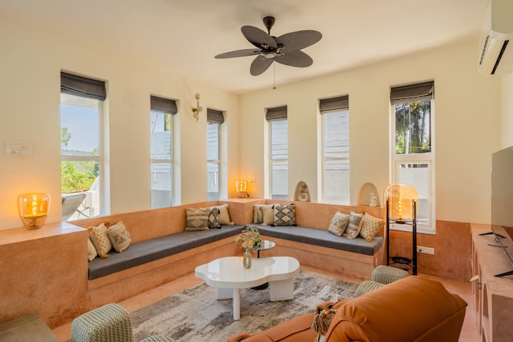 Living room 1 image 7