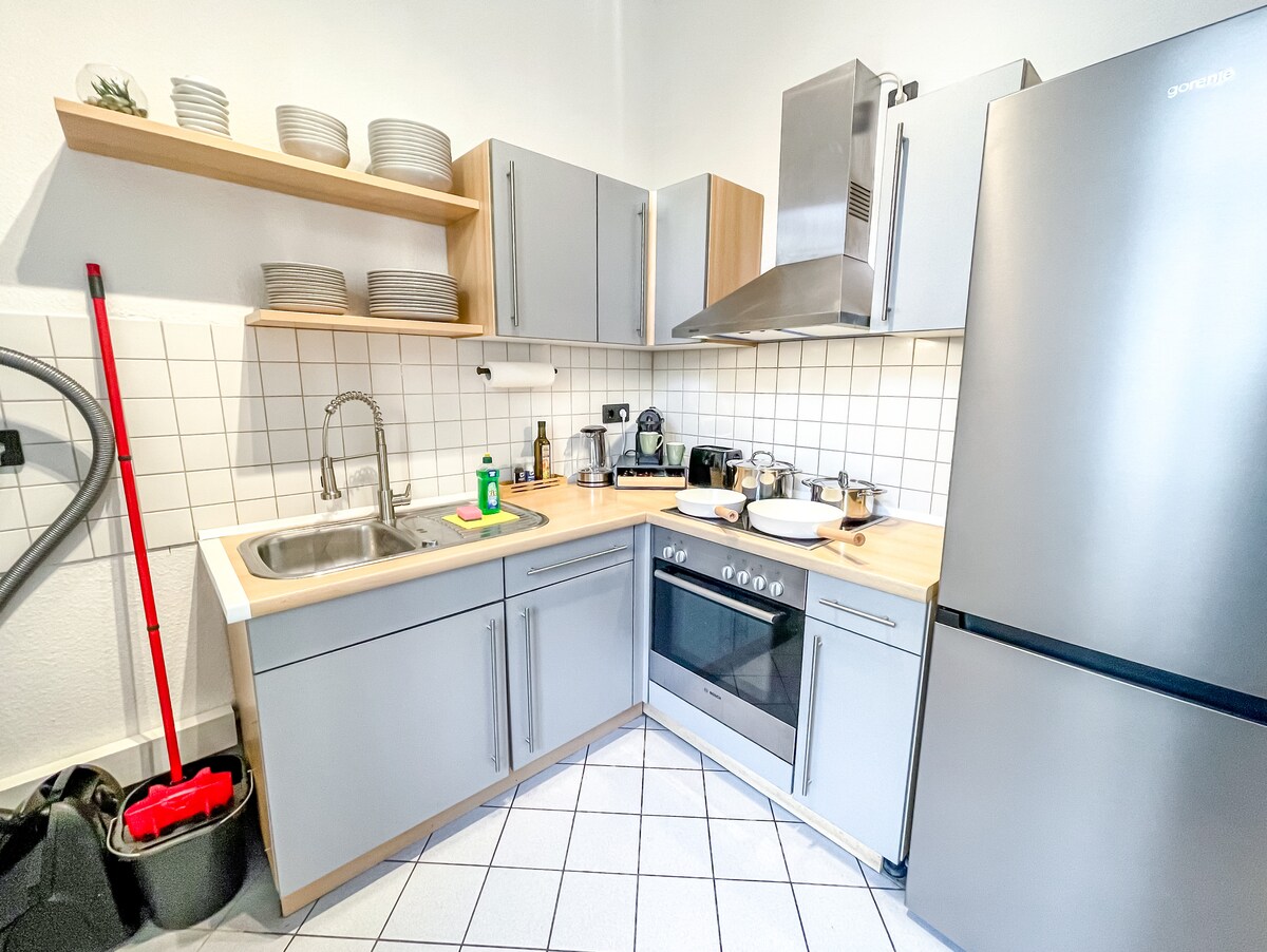Popular Airbnb listing: Infrared cabin | Underground parking | Center | 2 rooms in Zentrum Nord