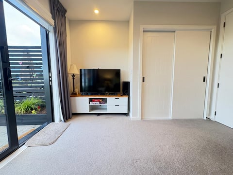 Top Airbnb: Amani House - Peaceful Hamurana Getaway in Rotorua District North
