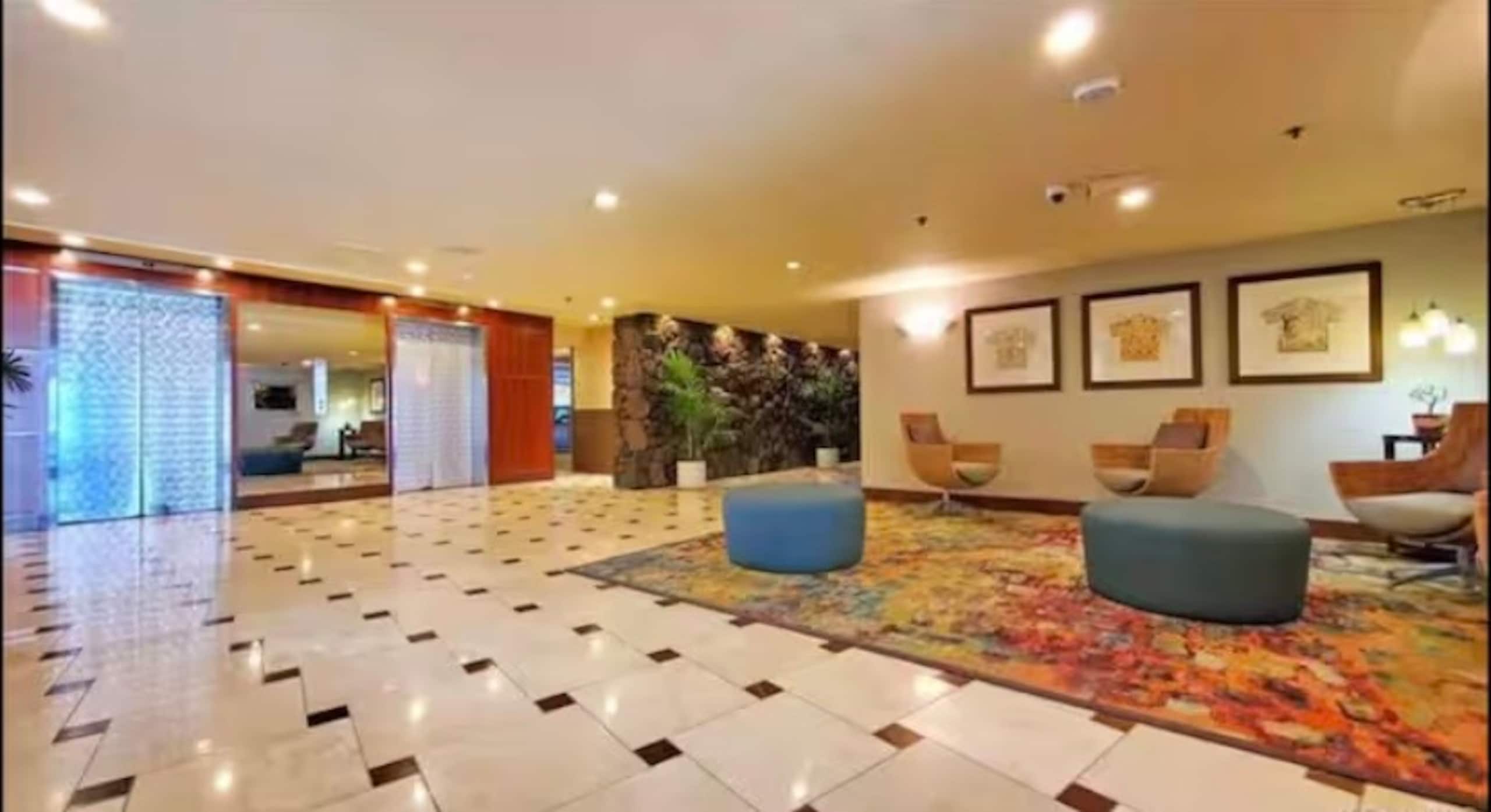 Flamingo Waikiki Free Parking Ocean View King Bed - Image 50