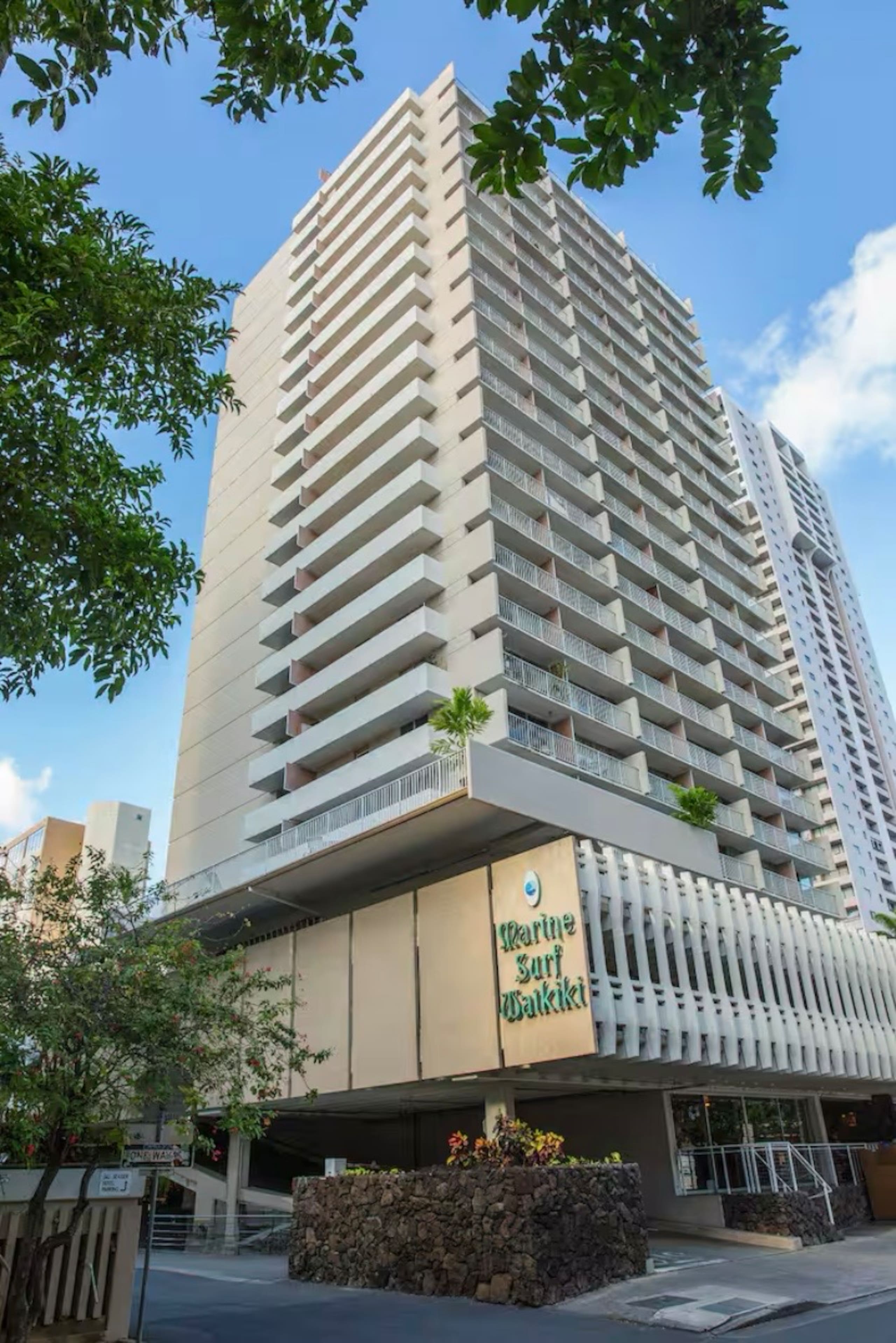 Flamingo Waikiki Free Parking Ocean View King Bed - Image 49