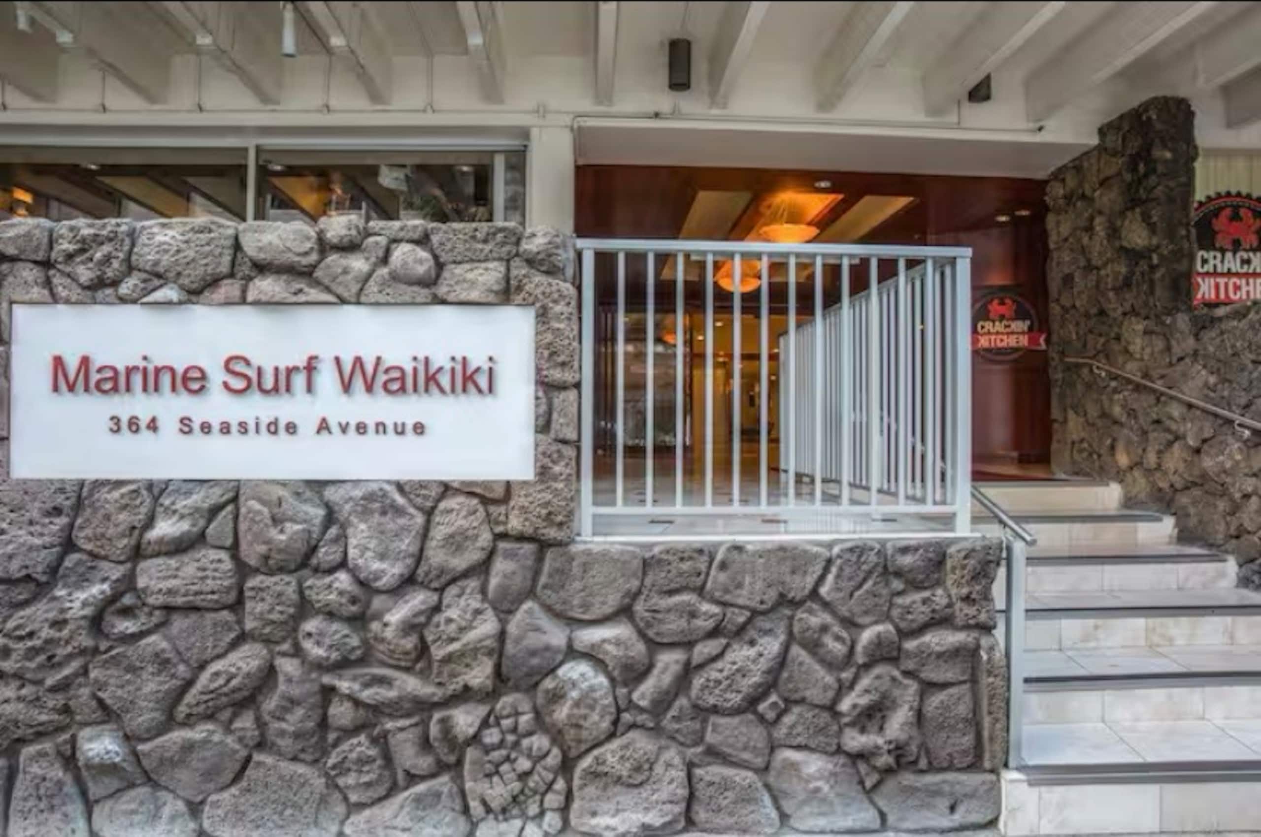 Flamingo Waikiki Free Parking Ocean View King Bed - Image 57