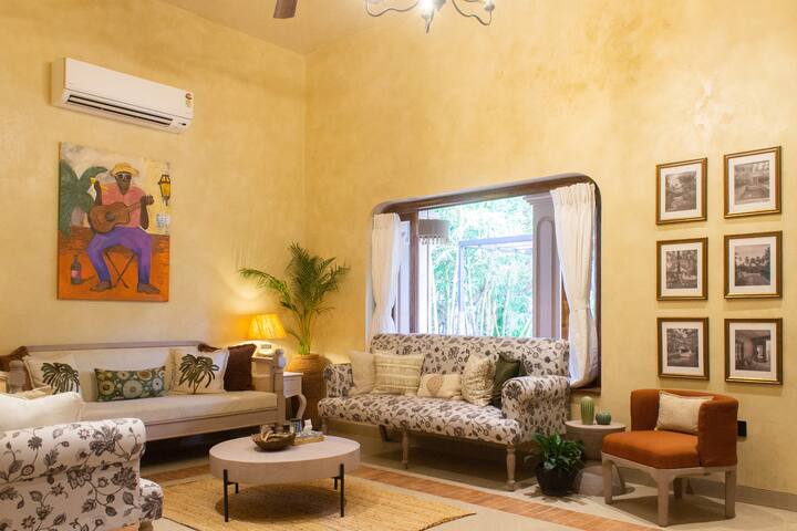 Living room image 4