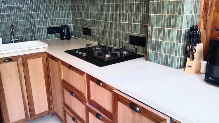 Kitchenette image 1