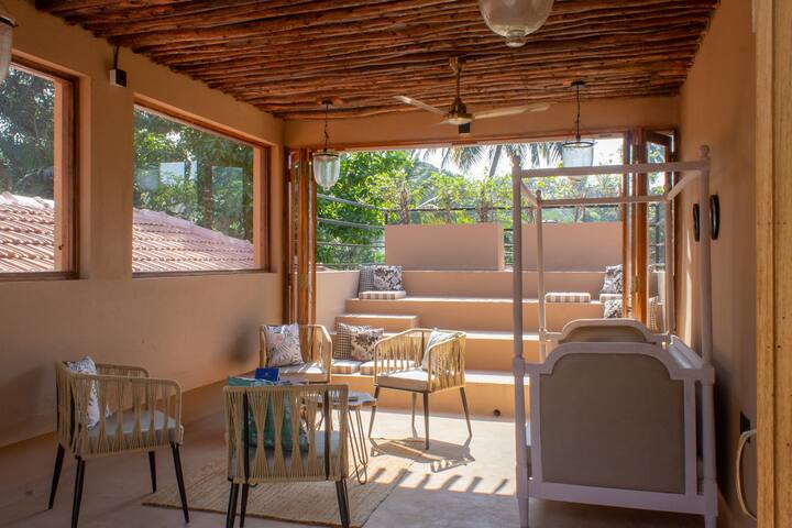 Dining area image 3