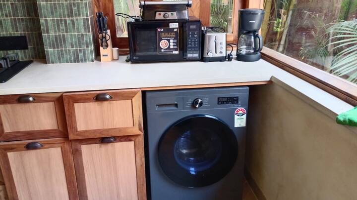 Kitchenette image 2