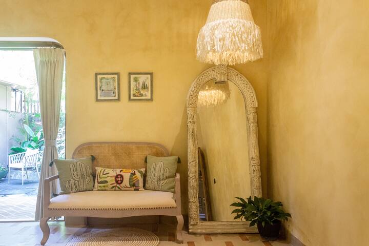 Living room image 2
