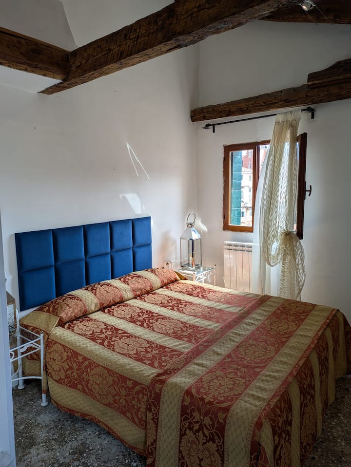 Dhomë gjumi 1