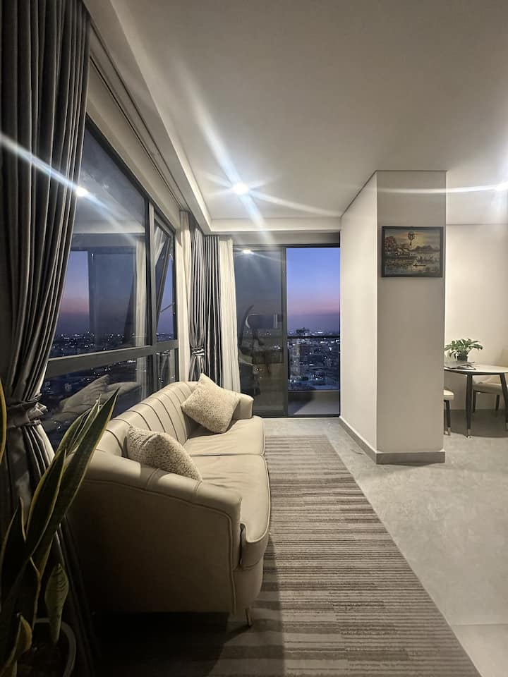 Luxury Penthouse For Rent – 270° Skyline Views - Cambodge