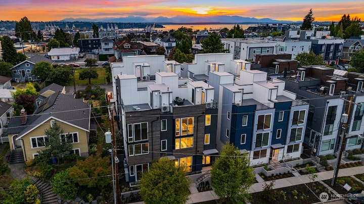 3 Min Walk To Light Rail | Seattle | Beacon Hill - Seattle, WA
