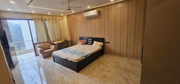 غرفة النوم 2