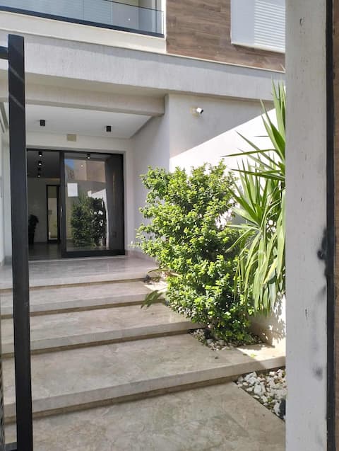 Zephyr Garden apart| Near Airport and La Marsa