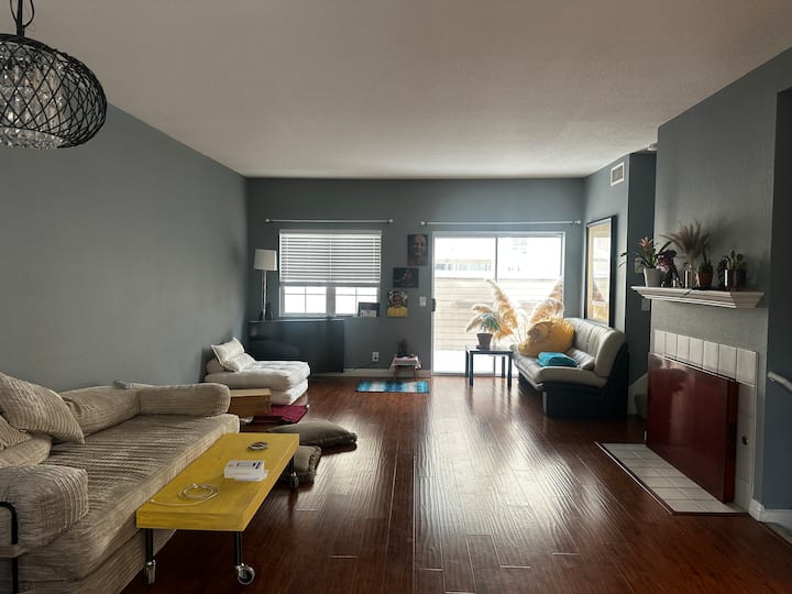 Sweet 2-bed San Diego Townhouse In Prime Location - 샌디에고