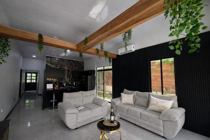 Villa Pura Fortuna Luxury Retreat Near Arenal - La Fortuna