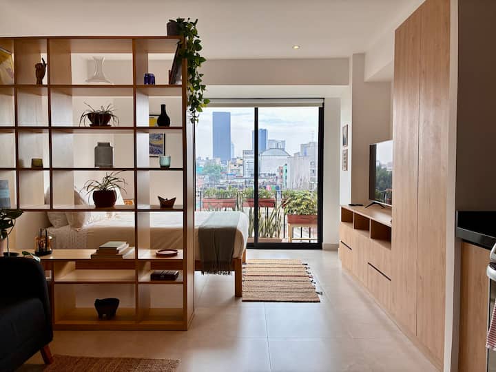 Bright Studio with Balcony and Views