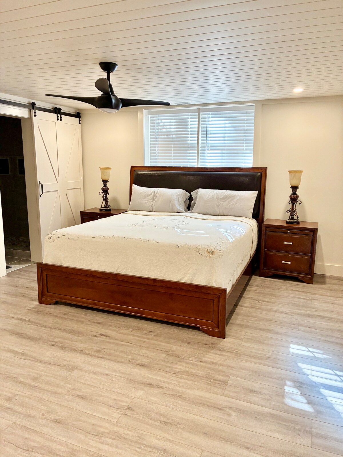 Private Lake House Retreat– 5 BR Flowery Branch