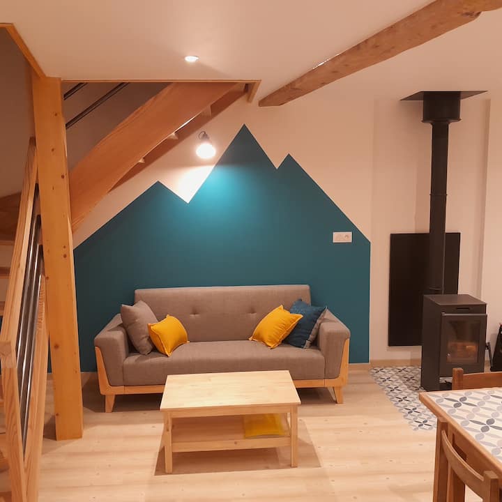 Gîte Dans Corps De Ferme Montagnard
"La Bargerie" - Saint-Bonnet-en-Champsaur