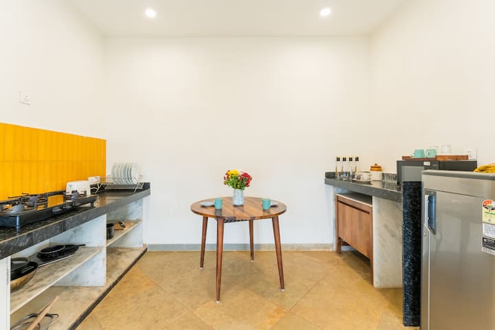 Full kitchen image 3