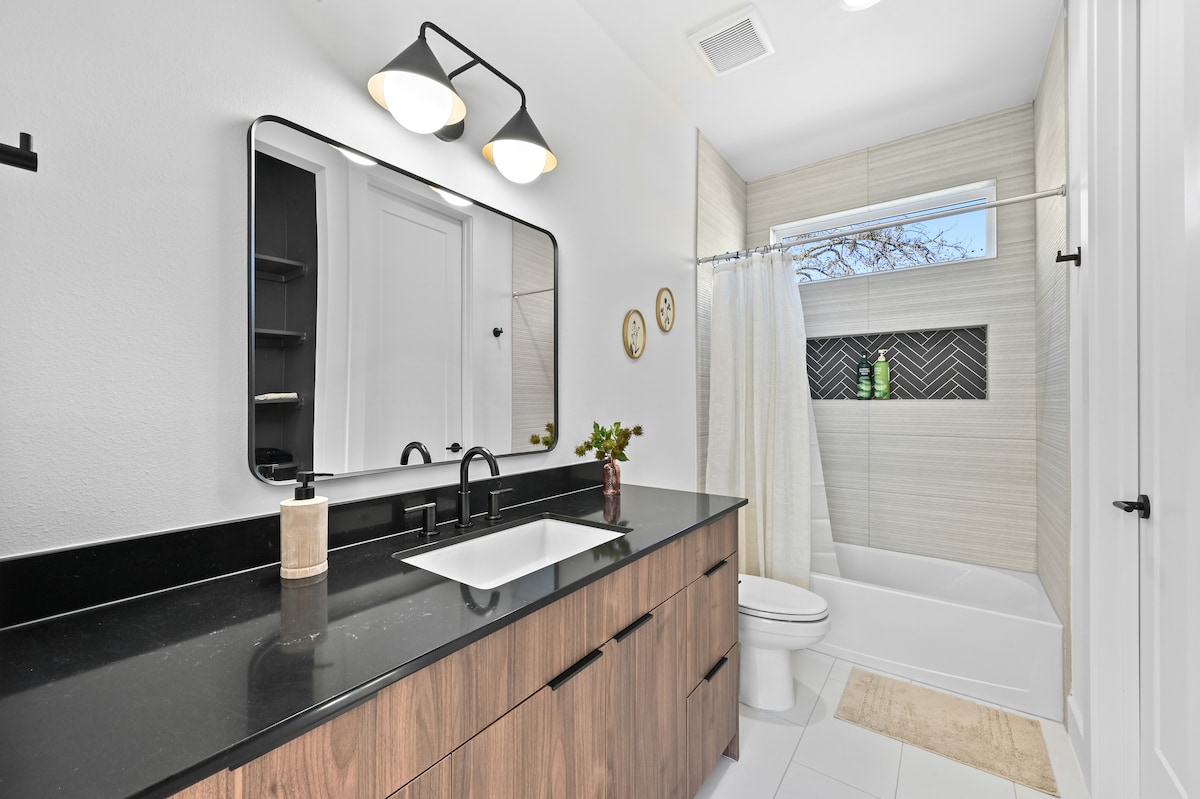 EastAustin*3bath*Walkable*DowntownIn7Mins