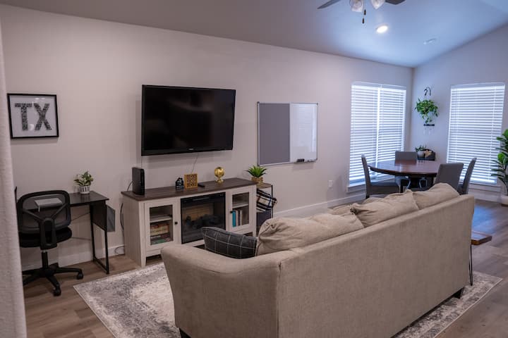 Modern Family Home In The Meadows Of Amarillo - Amarillo, TX