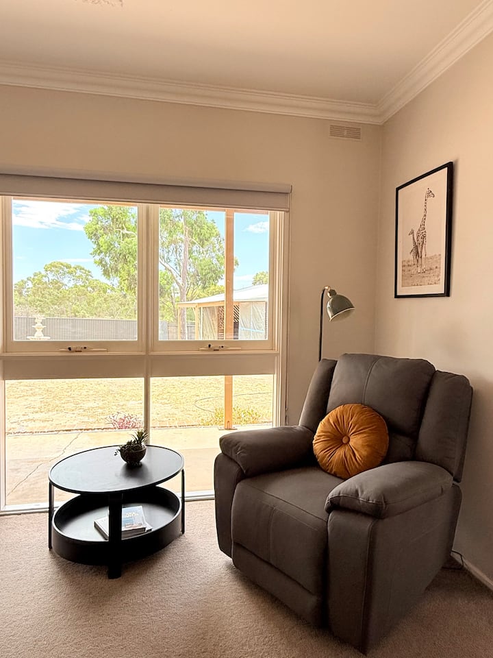 Peaceful 6-acre Retreat | Grampians | Sleeps 10 - Stawell