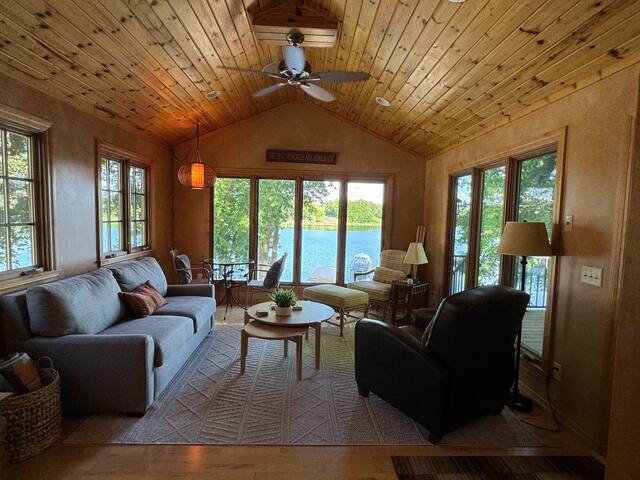 Gorgeous lake home with beachside cabana! gallery image 4