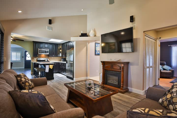 Carson Retreat Near Lax, Sofi Stadium & Beaches - Hawthorne, CA