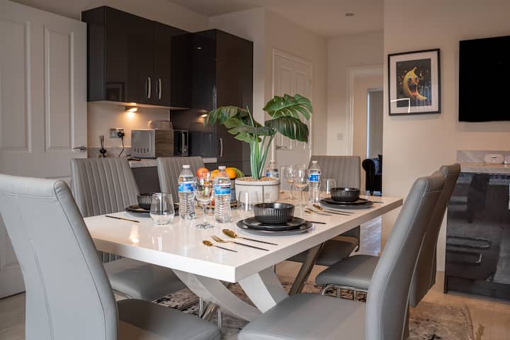 Comfortable 3-bedroom Central To Most Places - Sheffield