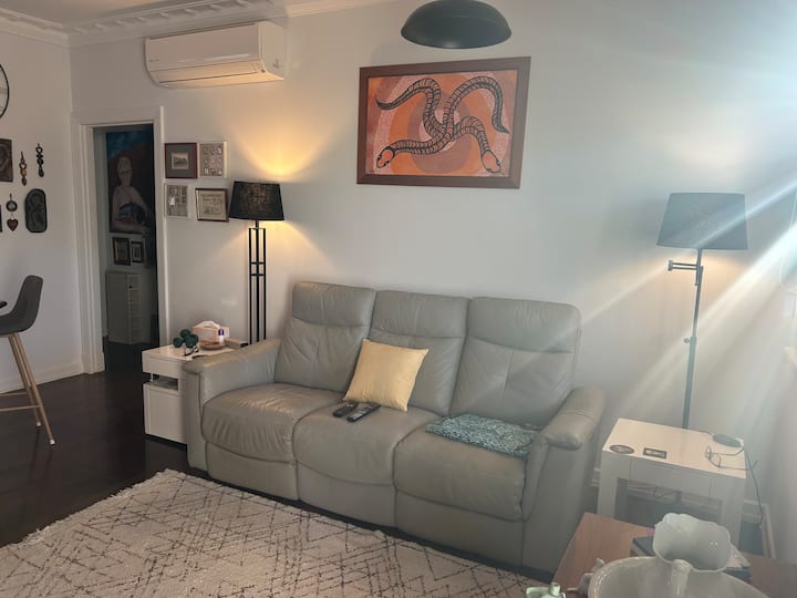 Quiet, Convenient And Only 150m From The Beach! - Vincent