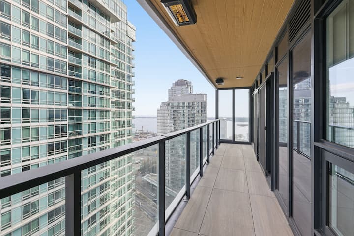 Luxury Condo with Iconic Downtown Toronto Views - Condominiums for Rent ...