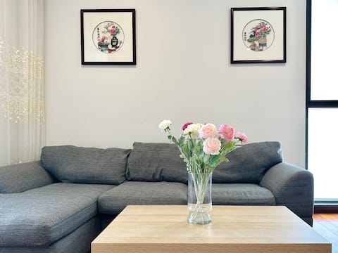 Top Airbnb: Cozy stay 2BR near Sydney Olympic Park URBNSurf in Wentworth Point