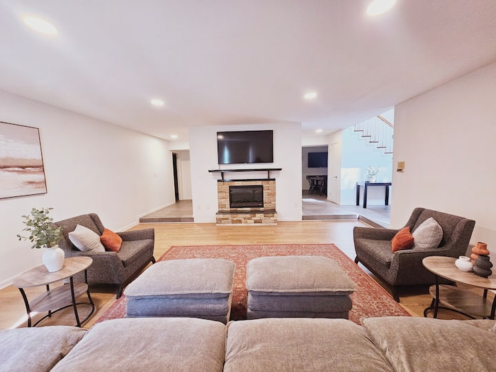 The Bulldog Basecamp | Sleeps 18 | Game Day - Starkville, MS