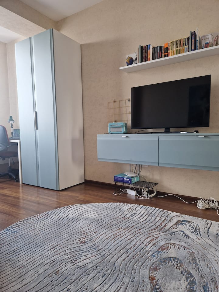 Cozy Apartment In Bishkek, Kyrgyzstan - Biskek