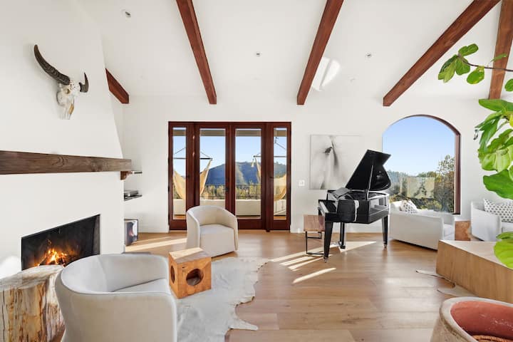 Skyhawk Topanga Ocean View Equestrian Estate - Malibu, CA