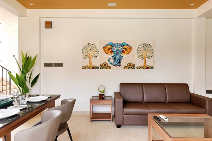 Living room image 4
