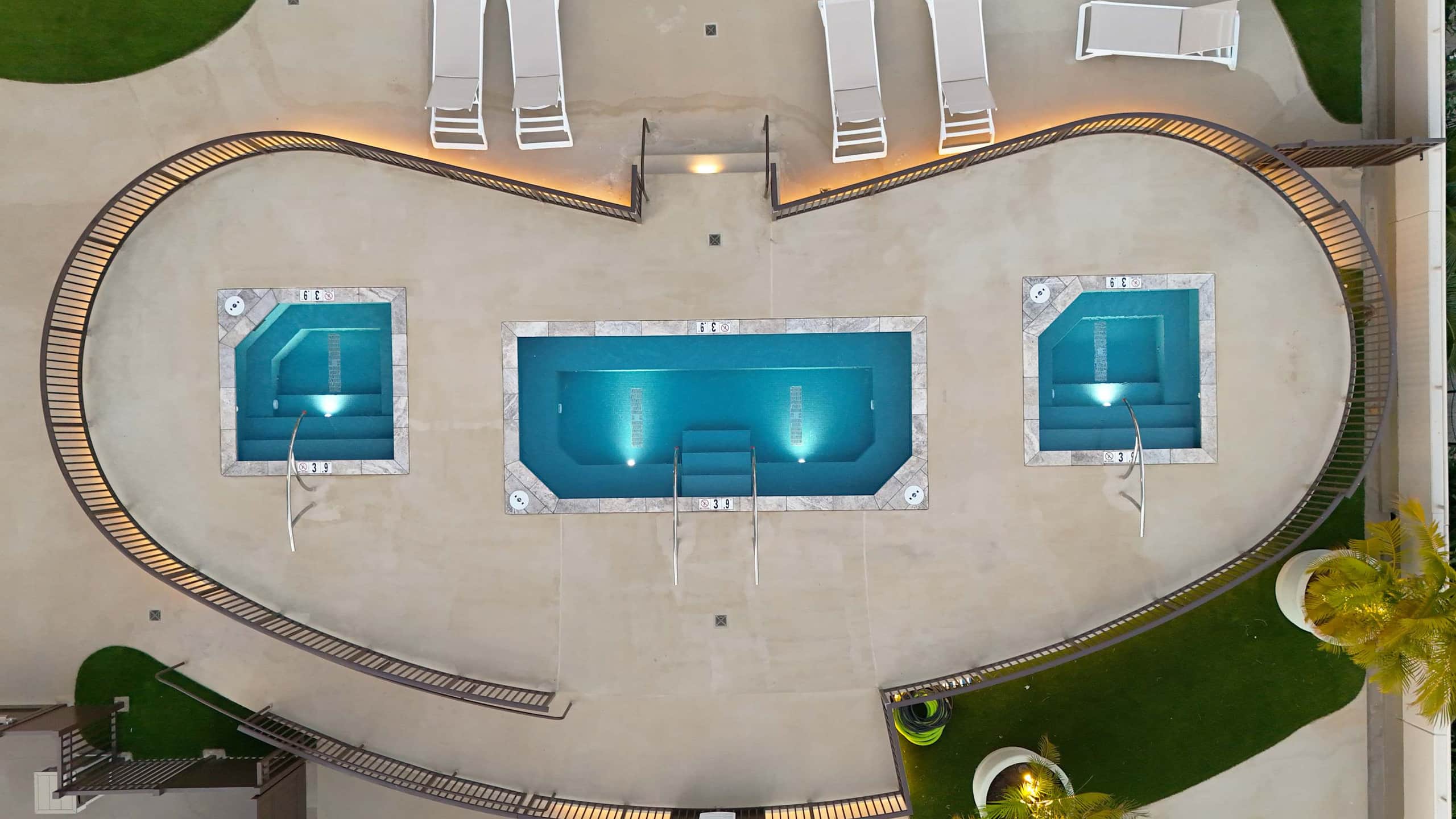 18Fl Prime Waikiki location w/ pool & parking - Image 68