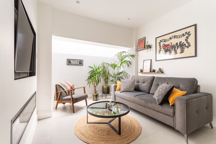 Luxury 4-bedroom Hove Retreat With Free Parking - Hove