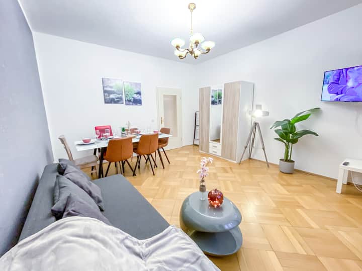 Ferienwohnung Am Stadion & Arena Mit 3 Zimmern - Leipzig