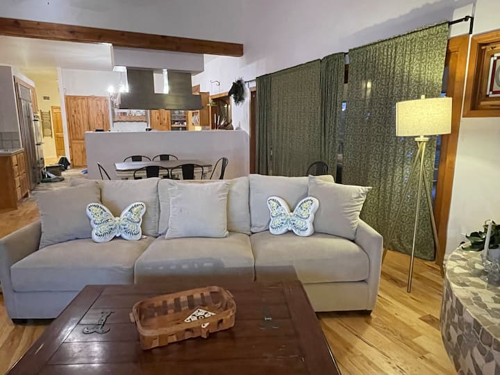 Two Twin Room Near Superstition Mountain - Gold Canyon, AZ