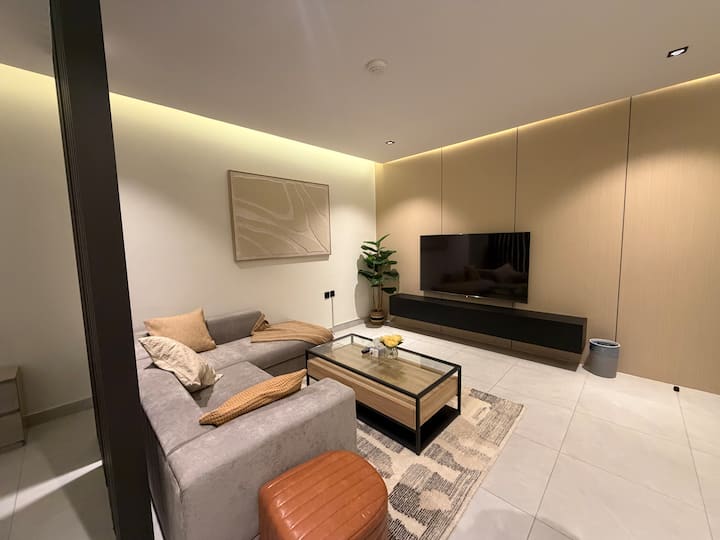 Spacious Luxury Studio With King Bed & Cozy Lounge - Riyad